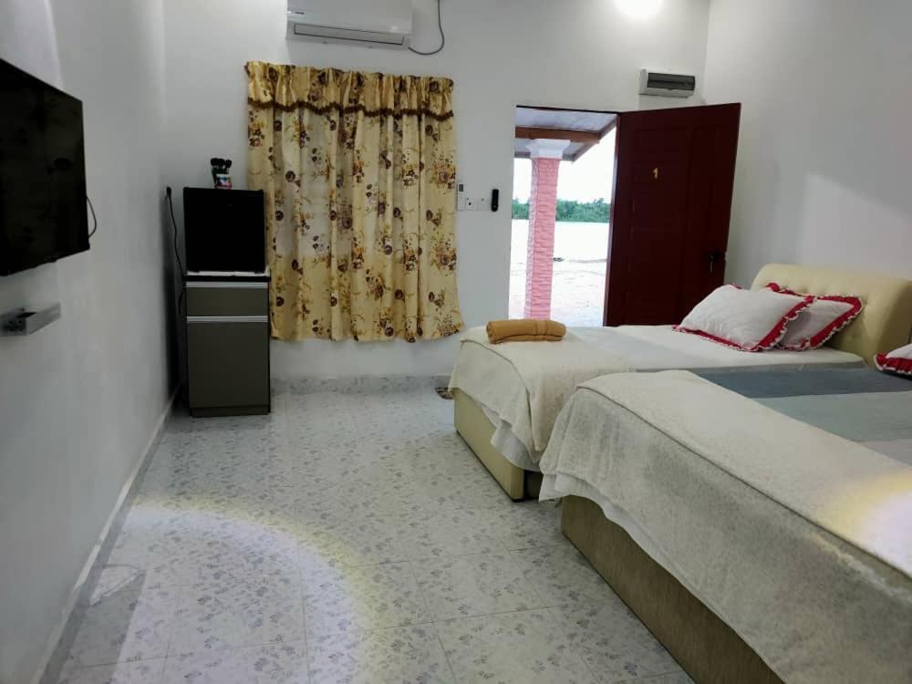 Roomstay Tokbah Demuara Kuala Besut Eksteriør bilde