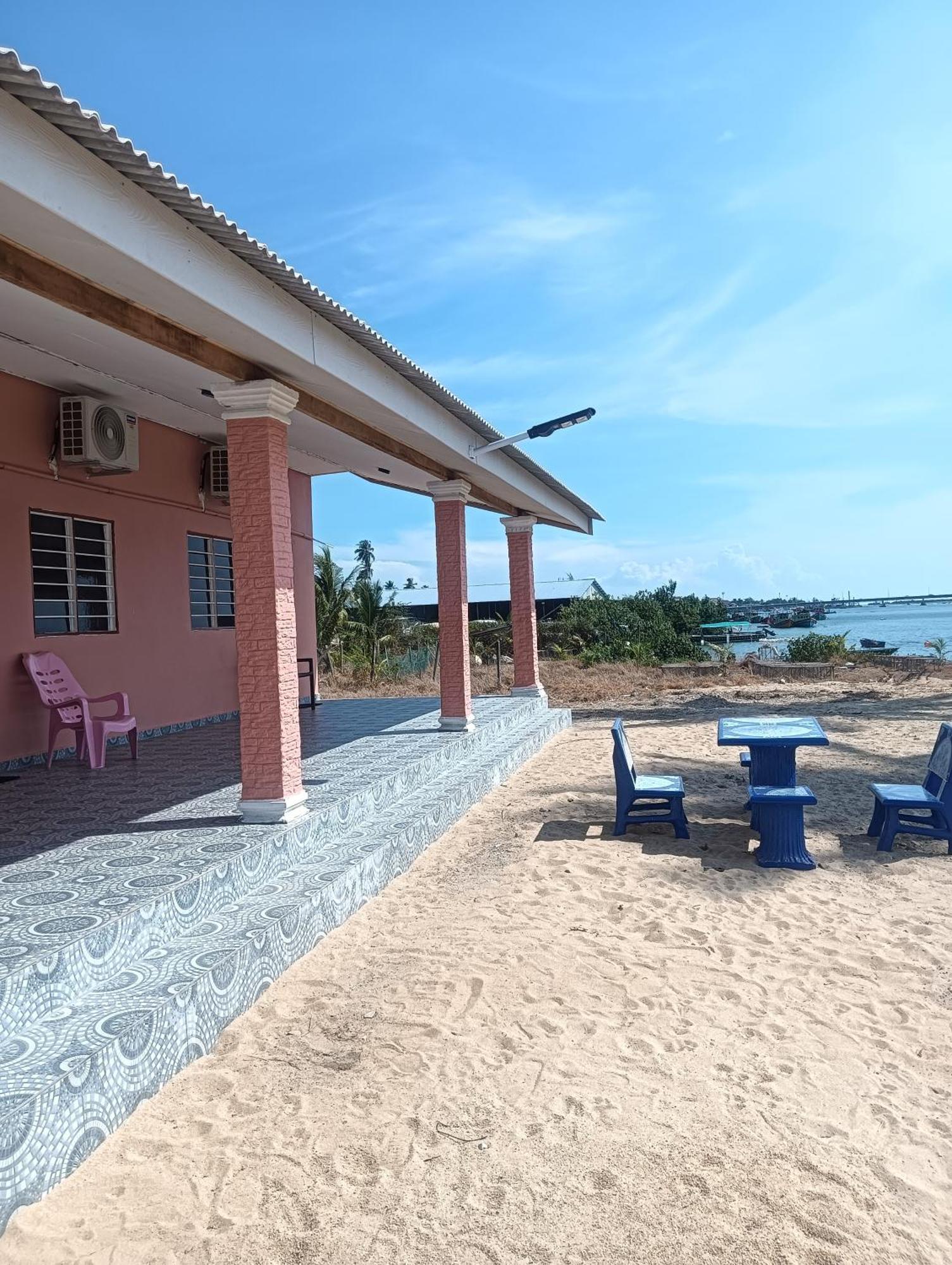 Roomstay Tokbah Demuara Kuala Besut Eksteriør bilde